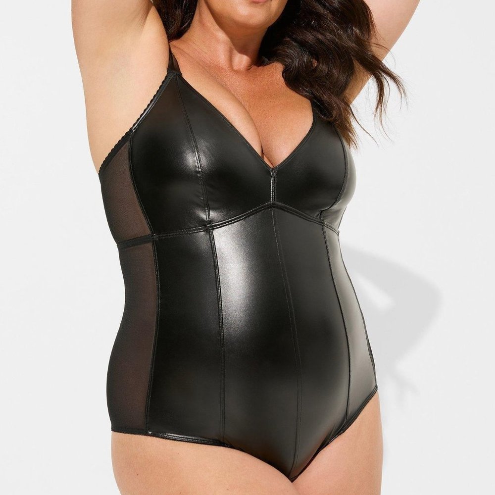 ❤️NWT TORRID LINGERIE - FAUX LEATHER / PLEATHER MESH BODYSUIT PLUS SIZE